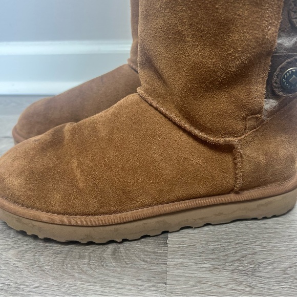 Ugg Bailey Button Chestnut Color Boots - Picture 15 of 16
